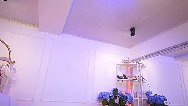 elasummer online show from 10, 2, 2026