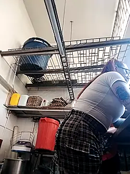 EMILY ROUSSE71 online show from 10, 9, 2025