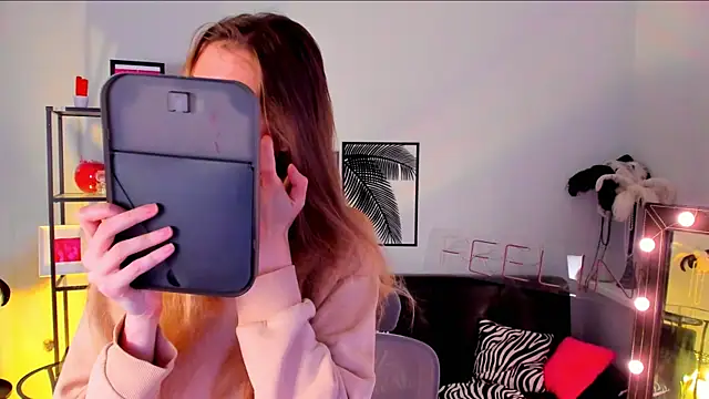 Sharon Evansi online show from 15, 3, 2025