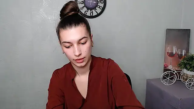 KarolinaRosse  online show from 3, 3, 2025