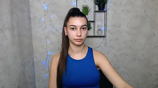 KarolinaRosse  online show from 10, 3, 2025