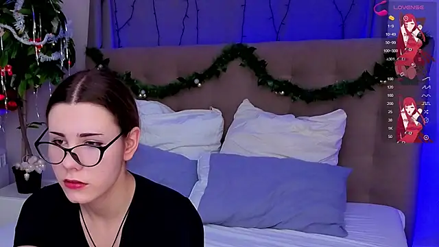 Bella Murrr online show from 25, 12, 2024