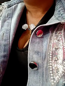 Snapshot of VIOLETA-25_ chatting on 22, 3, 2025 VIOLETA-25 online show from 22, 3, 2025