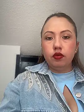 Snapshot of VIOLETA-25_ chatting on 28, 10, 2025 VIOLETA-25 online show from 28, 10, 2025