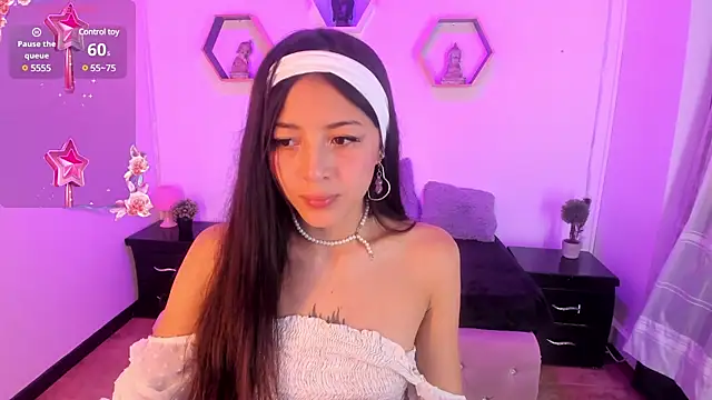 Snapshot of Meelanny_ds chatting on 4, 12, 2024 Meelanny ds online show from 4, 12, 2024