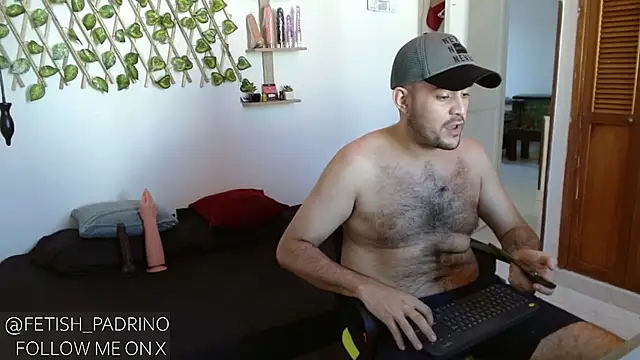 Snapshot of fetish_padrino chatting on 19, 1, 2025 fetish padrino online show from 19, 1, 2025