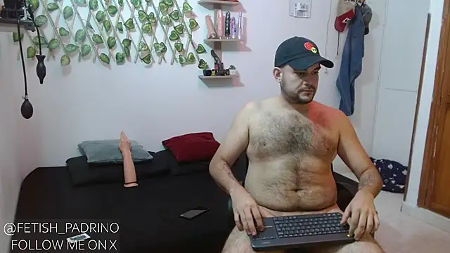 Snapshot of fetish_padrino chatting on 21, 1, 2025 fetish padrino online show from 21, 1, 2025