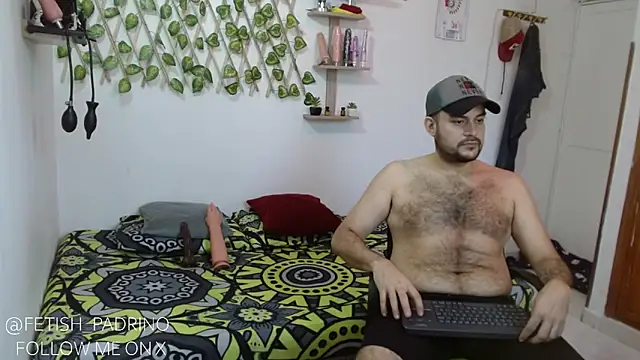Snapshot of fetish_padrino chatting on 26, 1, 2025 fetish padrino online show from 26, 1, 2025