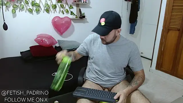 Snapshot of fetish_padrino chatting on 9, 2, 2025 fetish padrino online show from 9, 2, 2025