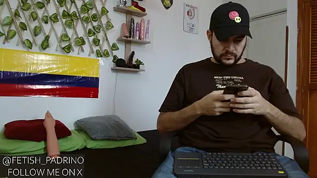 Snapshot of fetish_padrino chatting on 22, 2, 2025 fetish padrino online show from 22, 2, 2025