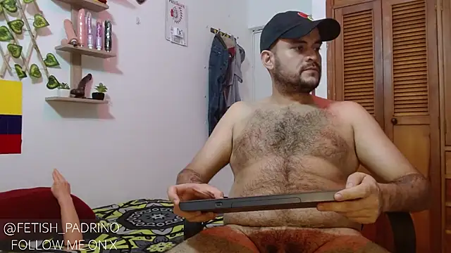 Snapshot of fetish_padrino chatting on 6, 3, 2025 fetish padrino online show from 6, 3, 2025