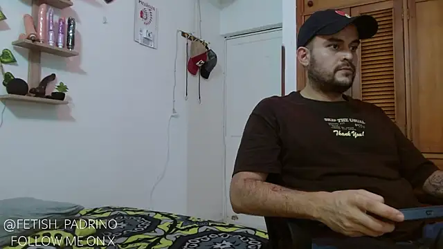 Snapshot of fetish_padrino chatting on 6, 3, 2025 fetish padrino online show from 6, 3, 2025