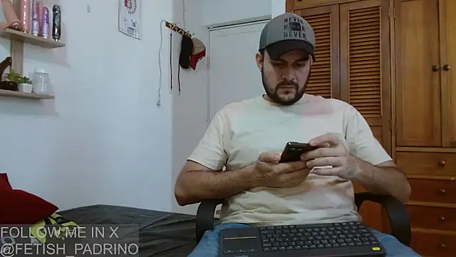 Snapshot of fetish_padrino chatting on 13, 3, 2025 fetish padrino online show from 13, 3, 2025