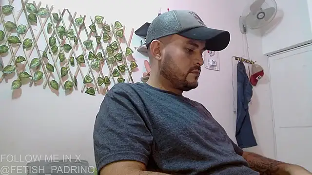 Snapshot of fetish_padrino chatting on 18, 3, 2025 fetish padrino online show from 18, 3, 2025