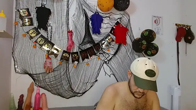 Snapshot of fetish_padrino chatting on 2, 10, 2025 fetish padrino online show from 2, 10, 2025