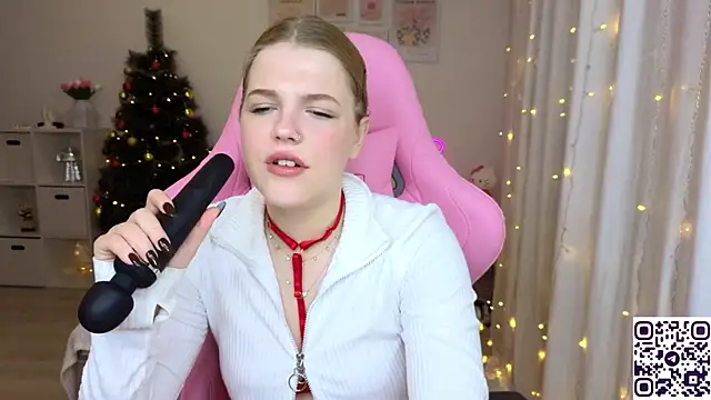 Snapshot of Maya_Rave chatting on 21, 12, 2024 Maya Rave online show from 21, 12, 2024