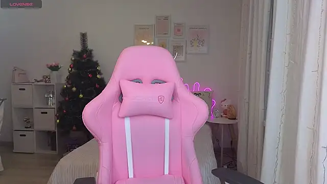 Snapshot of Maya_Rave chatting on 9, 1, 2025 Maya Rave online show from 9, 1, 2025