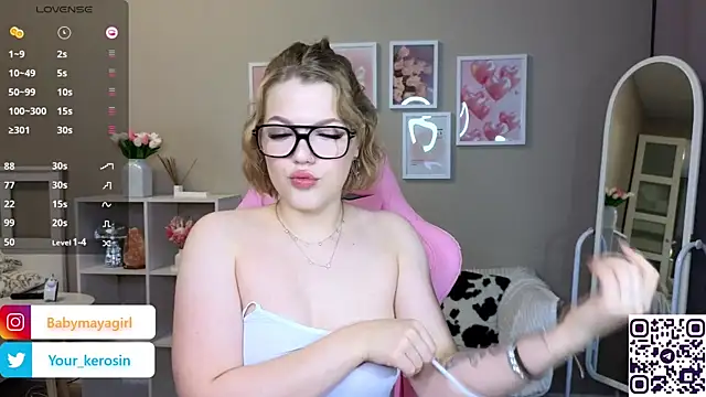 Snapshot of Maya_Rave chatting on 22, 1, 2025 Maya Rave online show from 22, 1, 2025