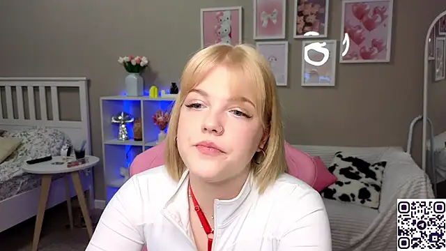 Snapshot of Maya_Rave chatting on 12, 2, 2025 Maya Rave online show from 12, 2, 2025