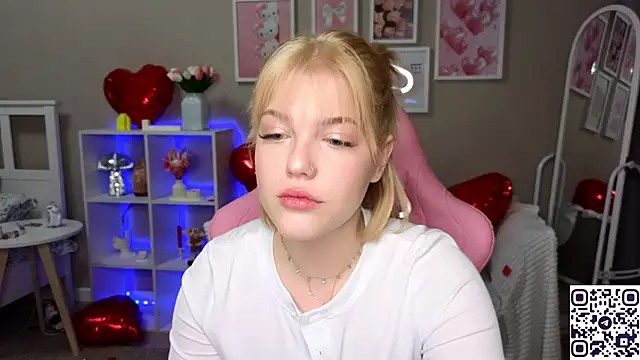 Snapshot of Maya_Rave chatting on 15, 2, 2025 Maya Rave online show from 15, 2, 2025