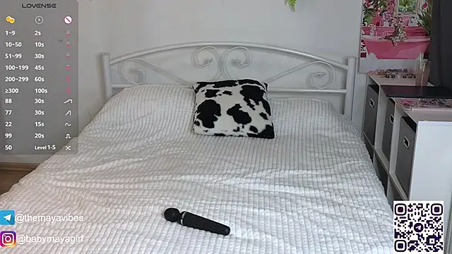 Snapshot of Maya_Rave chatting on 16, 9, 2025 Maya Rave online show from 16, 9, 2025