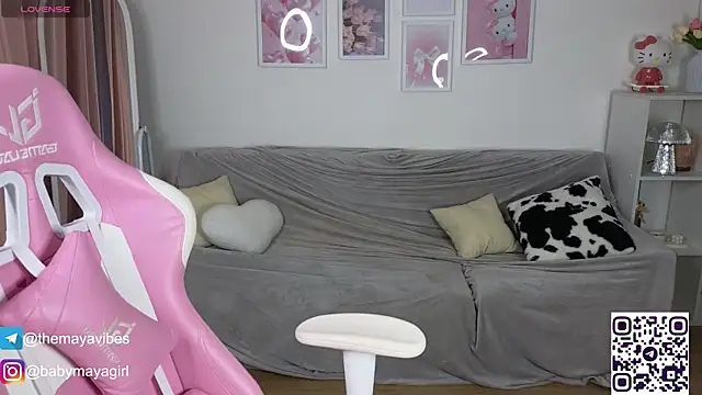 Snapshot of Maya_Rave chatting on 1, 10, 2025 Maya Rave online show from 1, 10, 2025