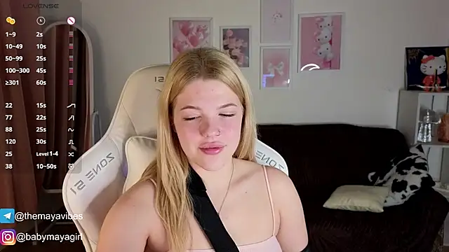 Snapshot of Maya_Rave chatting on 23, 11, 2025 Maya Rave online show from 23, 11, 2025