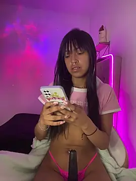 Snapshot of bonnie_18x chatting on 14, 3, 2025 bonnie 18x online show from 14, 3, 2025