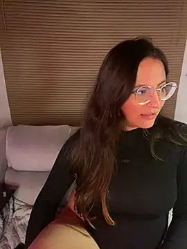 PoliBenett  online show from 2, 2, 2025