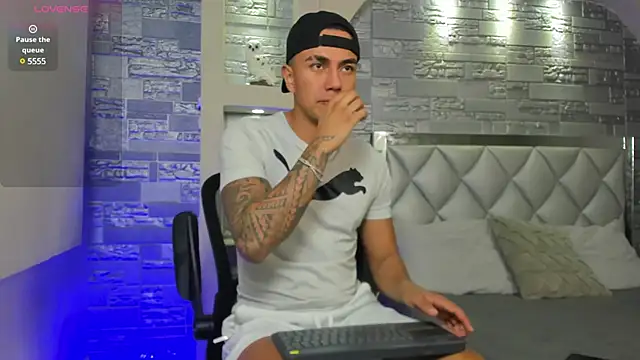 Aron Bolt online show from 21, 1, 2025