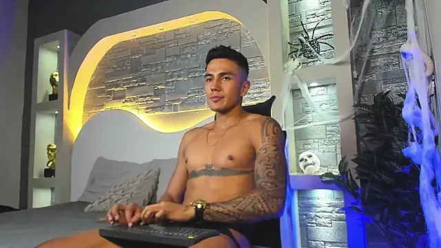 Aron Bolt online show from 1, 11, 2025