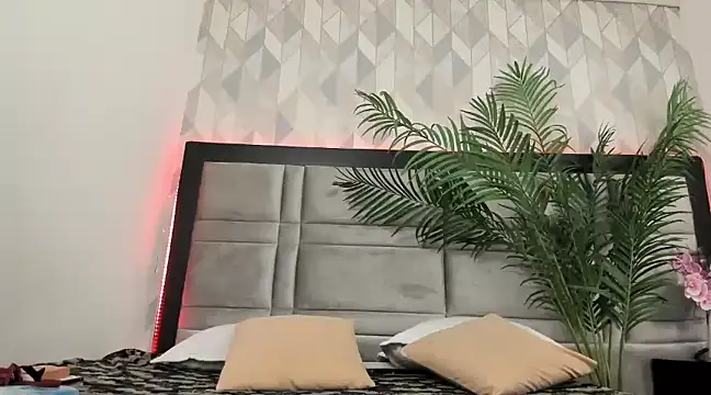 Snapshot of Im_gaia chatting on 4, 2, 2025 Im gaia online show from 4, 2, 2025