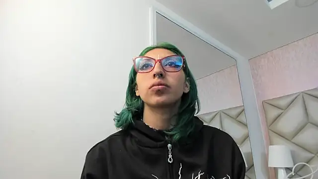 Snapshot of Im_gaia chatting on 18, 9, 2025 Im gaia online show from 18, 9, 2025