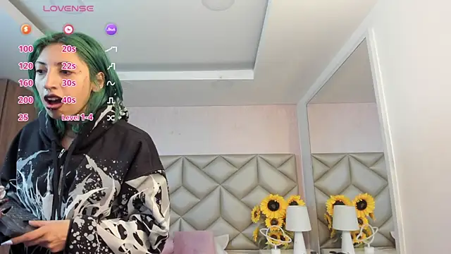 Snapshot of Im_gaia chatting on 26, 11, 2025 Im gaia online show from 26, 11, 2025