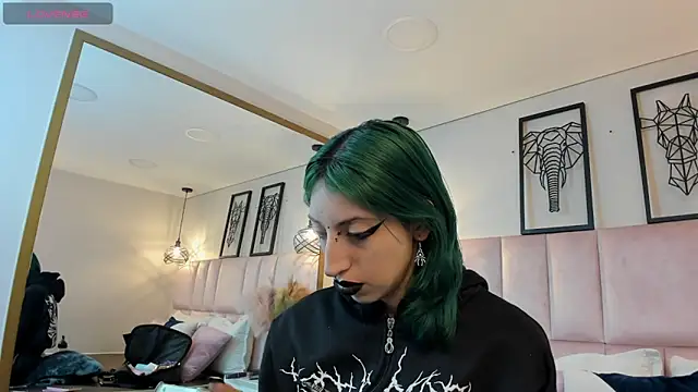 Snapshot of Im_gaia chatting on 30, 11, 2025 Im gaia online show from 30, 11, 2025