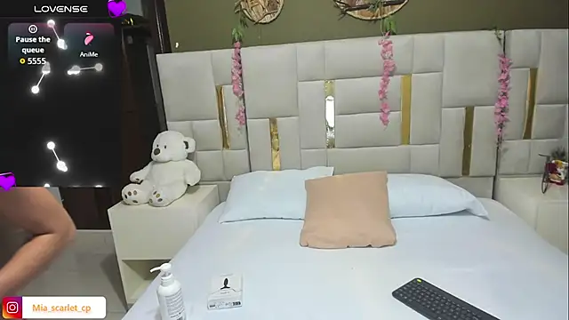 Mia scarlet69 online show from 9, 1, 2026