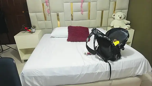 Mia scarlet69 online show from 6, 3, 2026