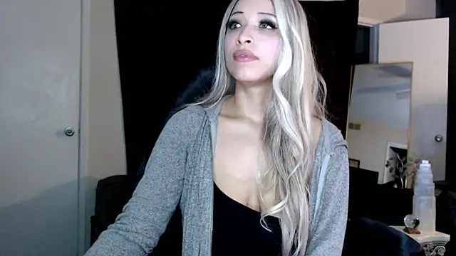 liadivina online show from 12, 3, 2025