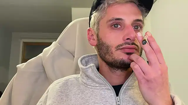 Snapshot of Dylansd chatting on 11, 1, 2025 Dylansd online show from 11, 1, 2025