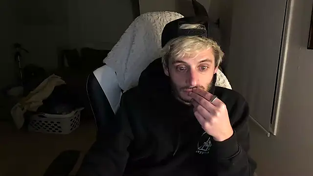 Snapshot of Dylansd chatting on 5, 3, 2025 Dylansd online show from 5, 3, 2025