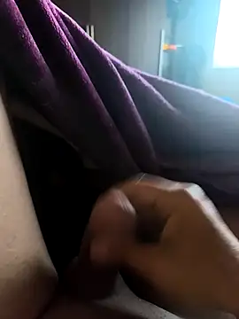 mirrowhot online show from 21, 4, 2026