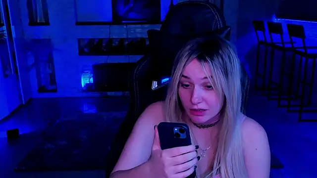 LisaElfy online show from 8, 2, 2025