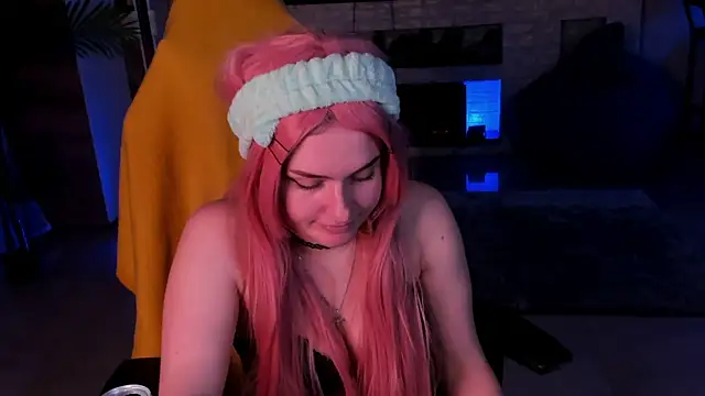 LisaElfy online show from 13, 2, 2025