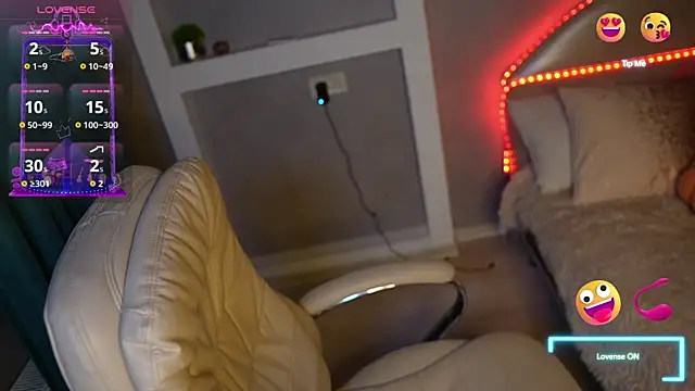 LisaElfy online show from 9, 10, 2025