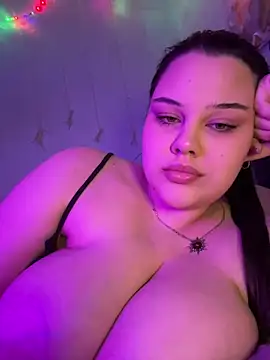 Snapshot of 31MoonLight13 chatting on 4, 1, 2025 31MoonLight13 online show from 4, 1, 2025