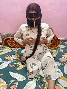 Snapshot of mickey_love chatting on 28, 2, 2025 mickey love online show from 28, 2, 2025