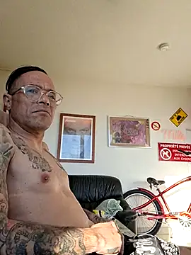 mileflav0r online show from 6, 4, 2026