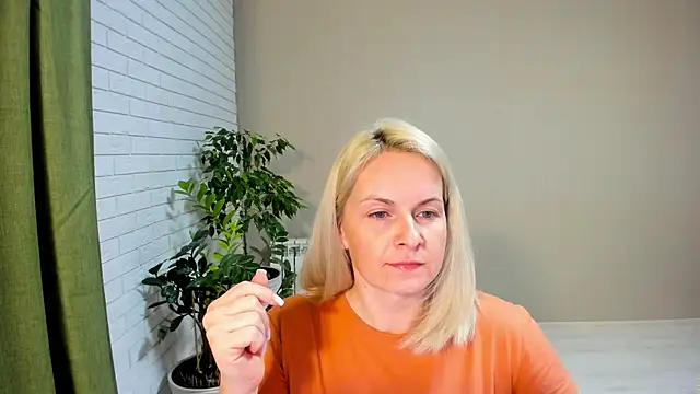 Alicee Gracee online show from 23, 1, 2025