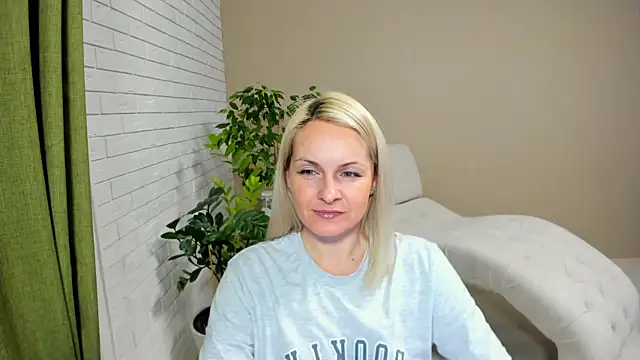 Alicee Gracee online show from 3, 2, 2025