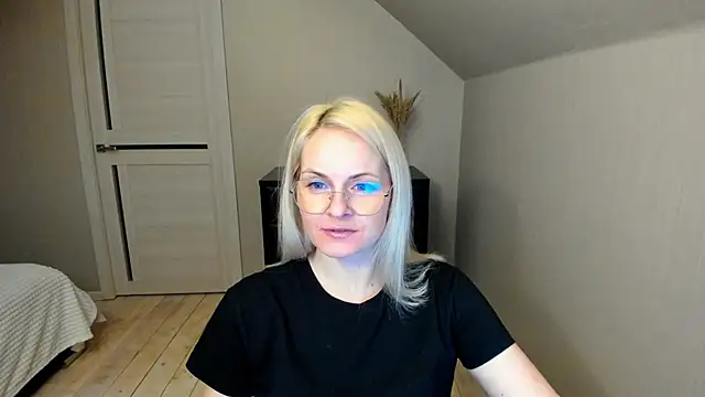 Alicee Gracee online show from 28, 2, 2025